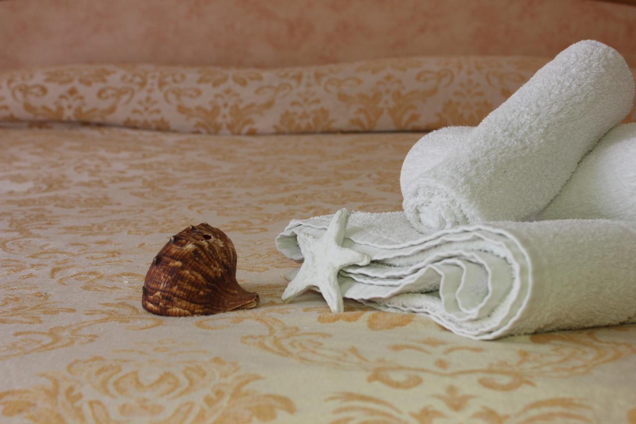 Hotel Montebello リッチョーネ エクステリア 写真
